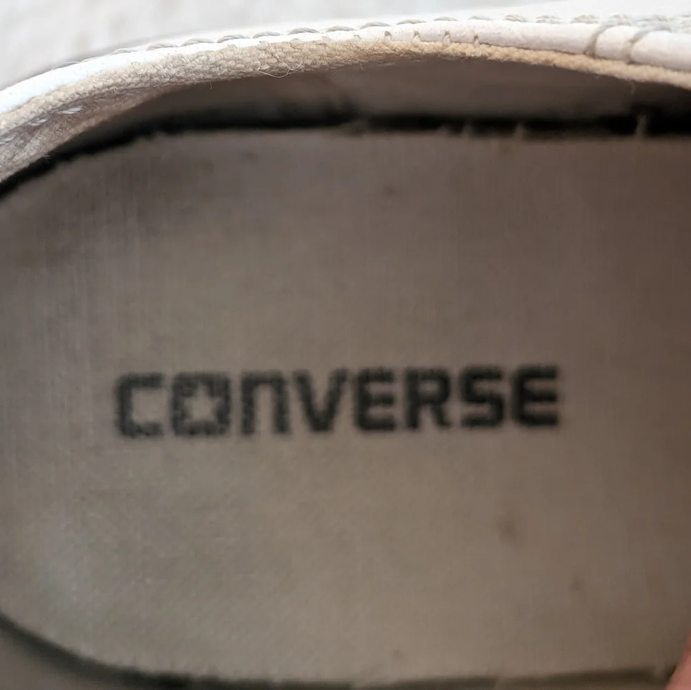 Great Condition: Converse Chuck Taylor All Star Leather Kids 3